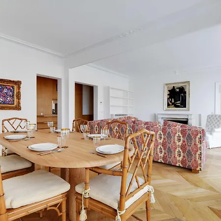 Exceptional With A-c - Pantheon-luxembourg