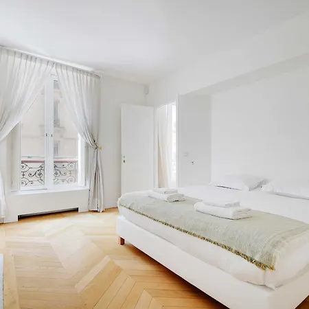 Exceptional With A-c - Pantheon-luxembourg Apartament